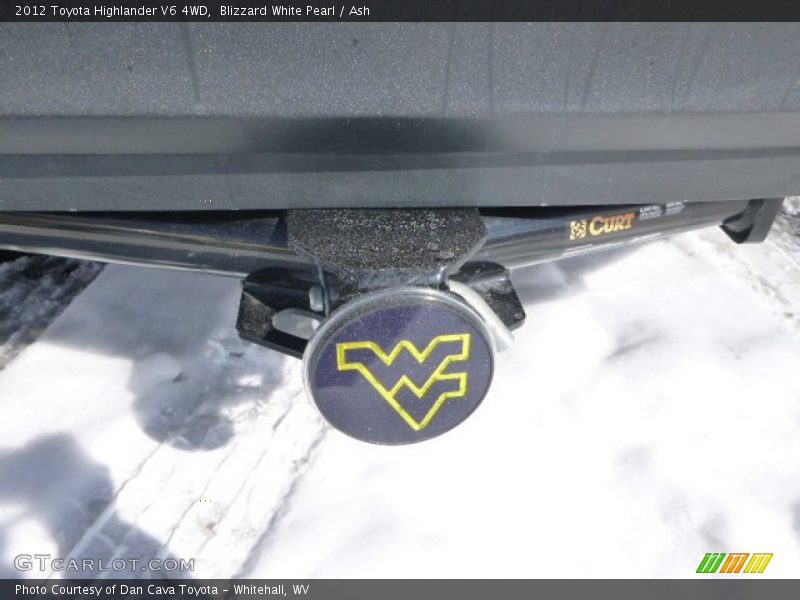 Blizzard White Pearl / Ash 2012 Toyota Highlander V6 4WD