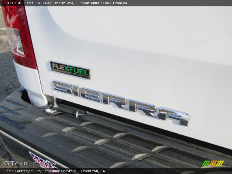 Summit White / Dark Titanium 2011 GMC Sierra 1500 Regular Cab 4x4