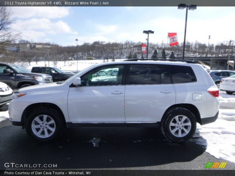 Blizzard White Pearl / Ash 2012 Toyota Highlander V6 4WD
