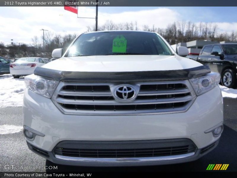 Blizzard White Pearl / Ash 2012 Toyota Highlander V6 4WD