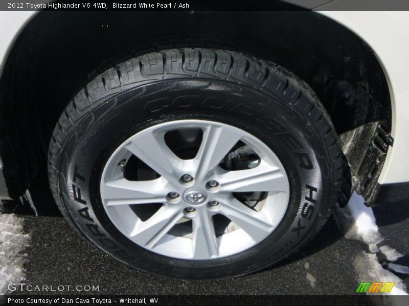 Blizzard White Pearl / Ash 2012 Toyota Highlander V6 4WD