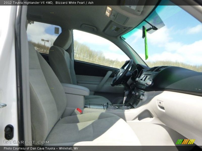Blizzard White Pearl / Ash 2012 Toyota Highlander V6 4WD