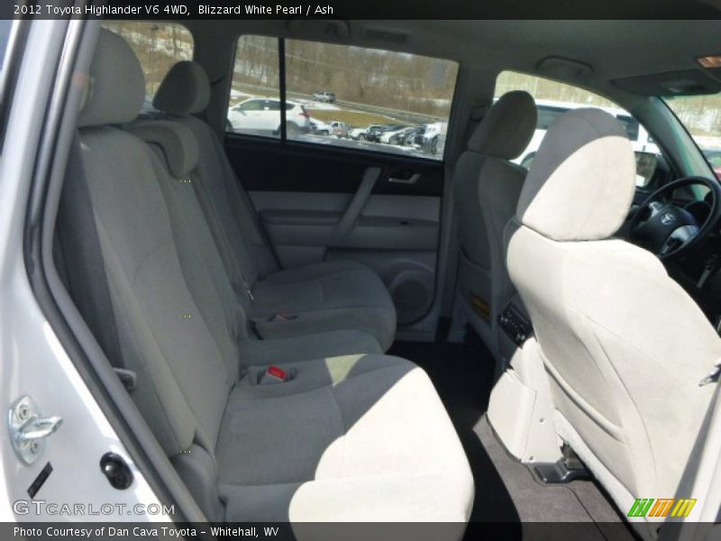 Blizzard White Pearl / Ash 2012 Toyota Highlander V6 4WD