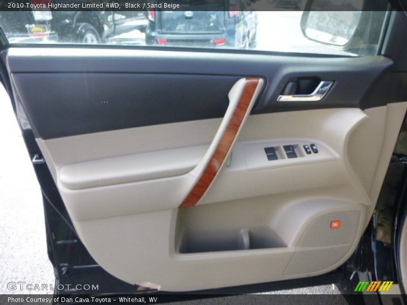 Black / Sand Beige 2010 Toyota Highlander Limited 4WD