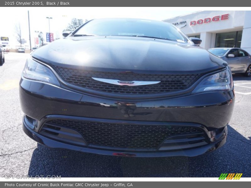 Black / Black 2015 Chrysler 200 S