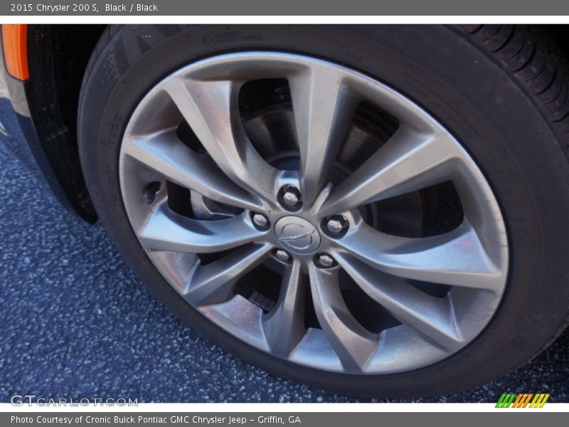Black / Black 2015 Chrysler 200 S