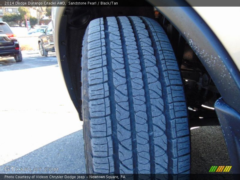 Sandstone Pearl / Black/Tan 2014 Dodge Durango Citadel AWD