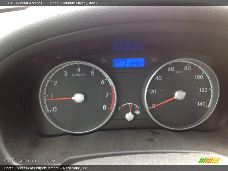 Platinum Silver / Black 2010 Hyundai Accent GS 3 Door