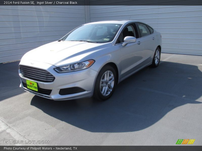 Ingot Silver / Charcoal Black 2014 Ford Fusion SE
