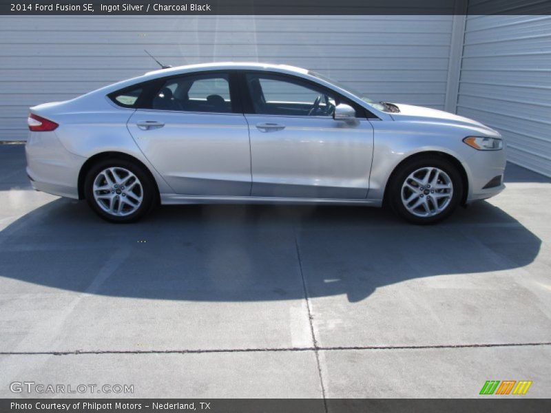 Ingot Silver / Charcoal Black 2014 Ford Fusion SE