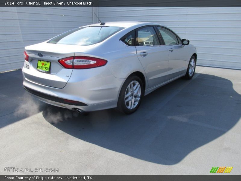 Ingot Silver / Charcoal Black 2014 Ford Fusion SE