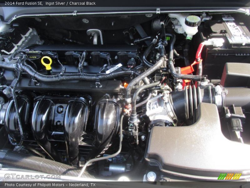 Ingot Silver / Charcoal Black 2014 Ford Fusion SE
