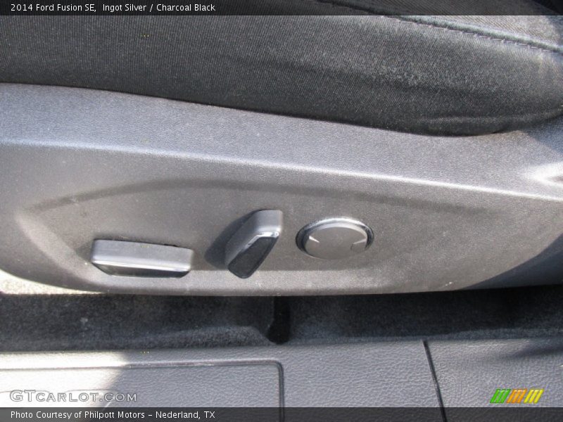 Ingot Silver / Charcoal Black 2014 Ford Fusion SE
