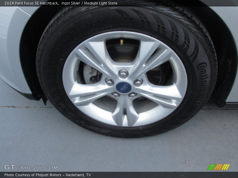 Ingot Silver / Medium Light Stone 2014 Ford Focus SE Hatchback