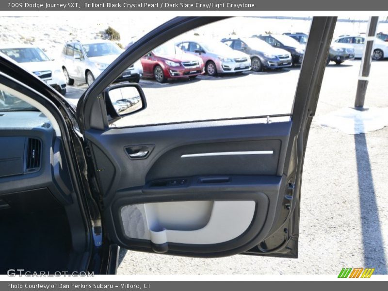 Brilliant Black Crystal Pearl / Dark Slate Gray/Light Graystone 2009 Dodge Journey SXT