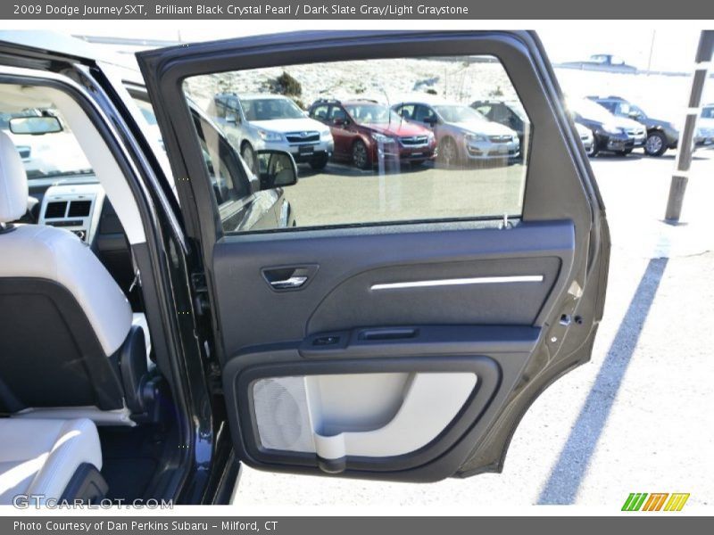 Brilliant Black Crystal Pearl / Dark Slate Gray/Light Graystone 2009 Dodge Journey SXT