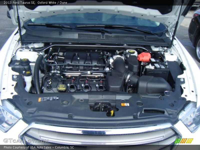 Oxford White / Dune 2013 Ford Taurus SE
