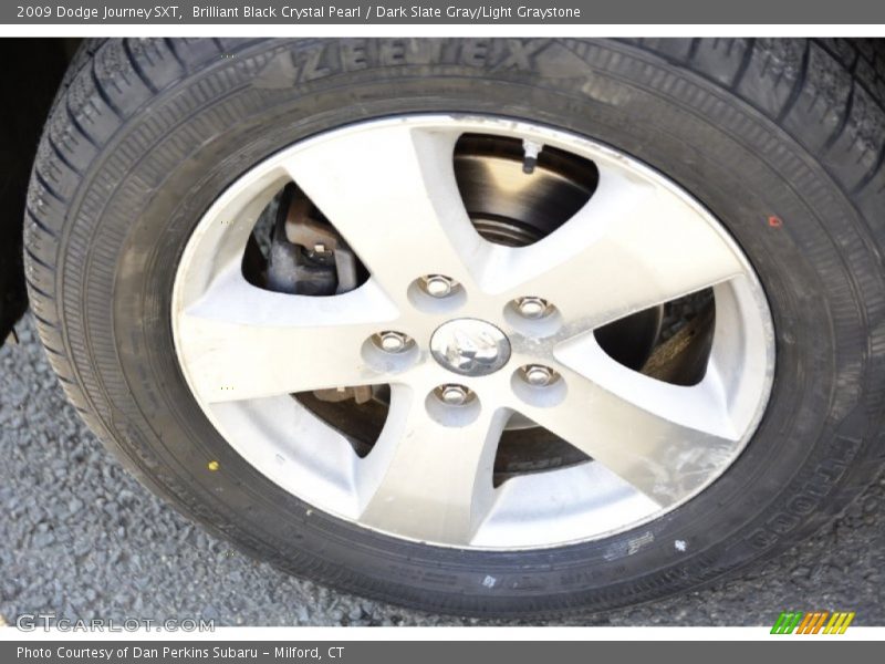 Brilliant Black Crystal Pearl / Dark Slate Gray/Light Graystone 2009 Dodge Journey SXT