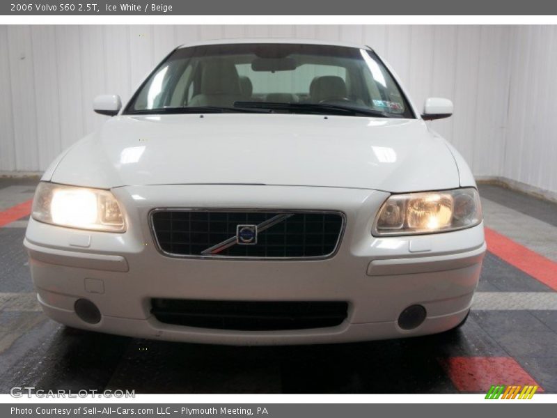 Ice White / Beige 2006 Volvo S60 2.5T