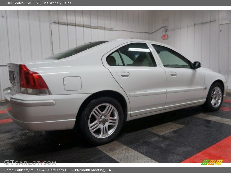 Ice White / Beige 2006 Volvo S60 2.5T
