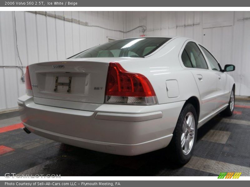 Ice White / Beige 2006 Volvo S60 2.5T