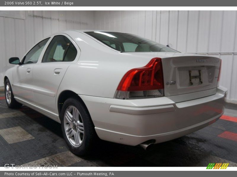 Ice White / Beige 2006 Volvo S60 2.5T