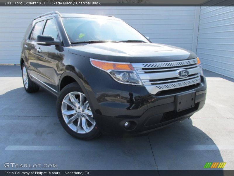 Tuxedo Black / Charcoal Black 2015 Ford Explorer XLT