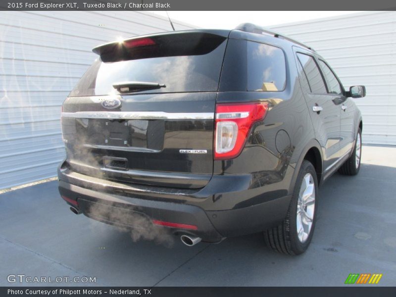 Tuxedo Black / Charcoal Black 2015 Ford Explorer XLT