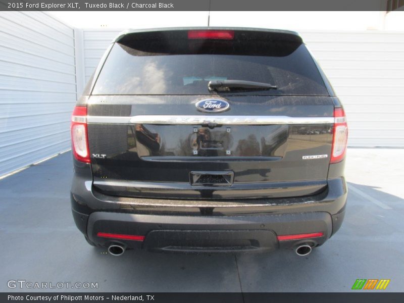 Tuxedo Black / Charcoal Black 2015 Ford Explorer XLT