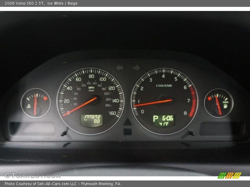 Ice White / Beige 2006 Volvo S60 2.5T