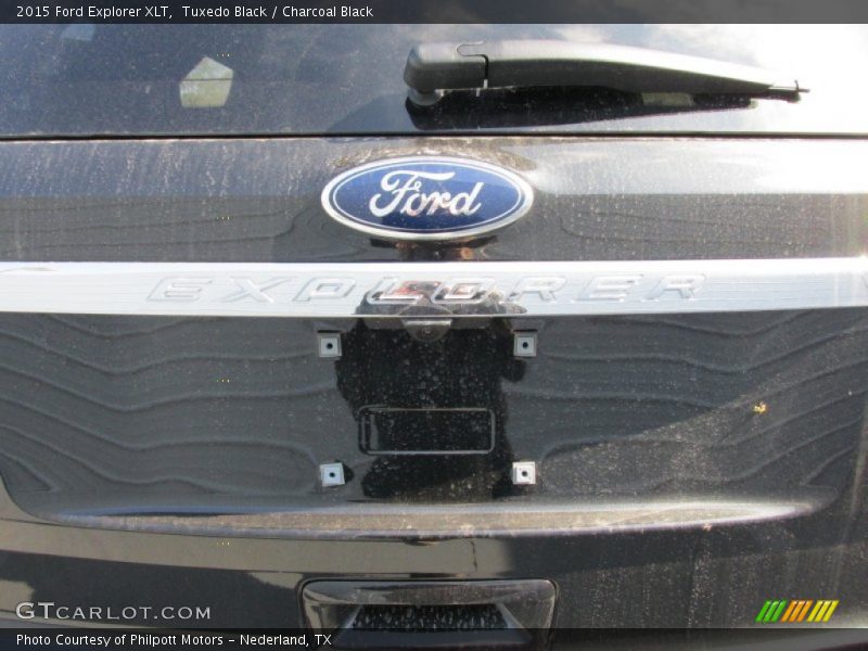 Tuxedo Black / Charcoal Black 2015 Ford Explorer XLT