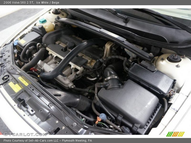 Ice White / Beige 2006 Volvo S60 2.5T