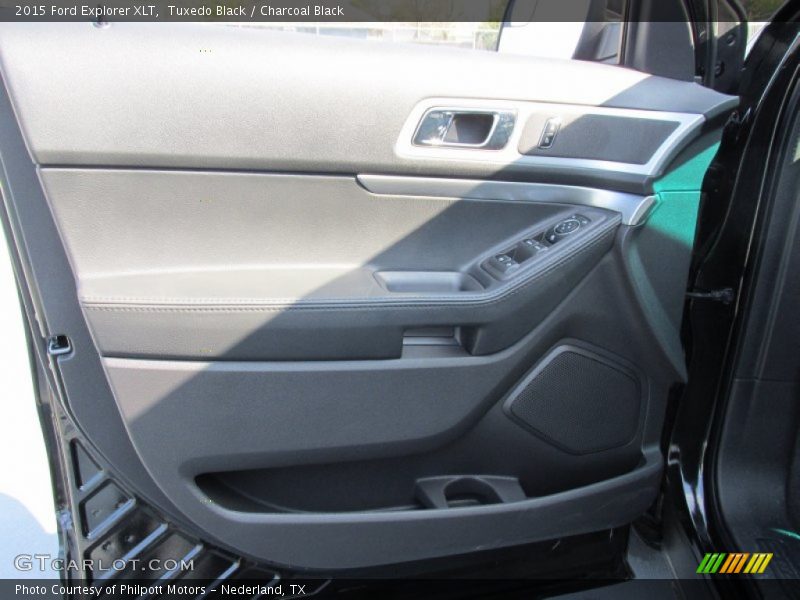 Tuxedo Black / Charcoal Black 2015 Ford Explorer XLT