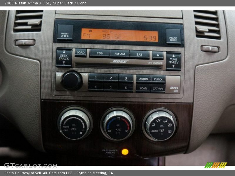 Super Black / Blond 2005 Nissan Altima 3.5 SE