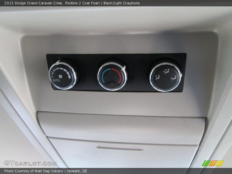 Redline 2 Coat Pearl / Black/Light Graystone 2013 Dodge Grand Caravan Crew