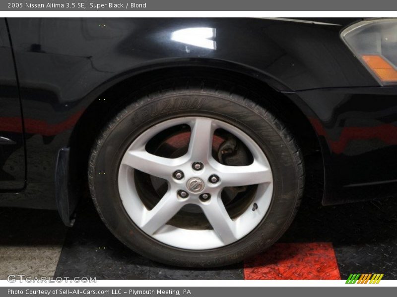 Super Black / Blond 2005 Nissan Altima 3.5 SE