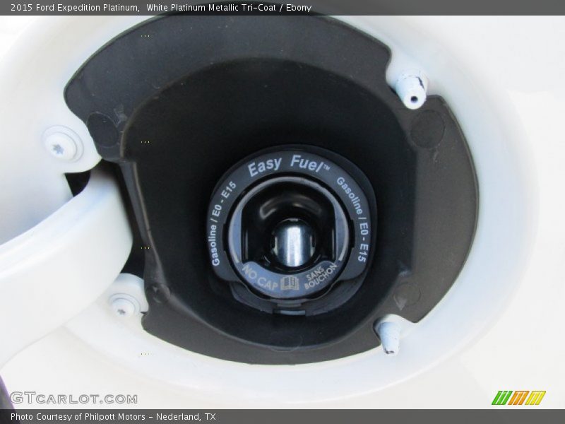 White Platinum Metallic Tri-Coat / Ebony 2015 Ford Expedition Platinum