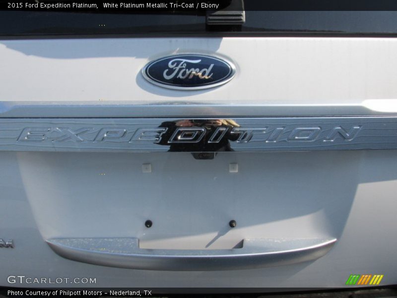 White Platinum Metallic Tri-Coat / Ebony 2015 Ford Expedition Platinum