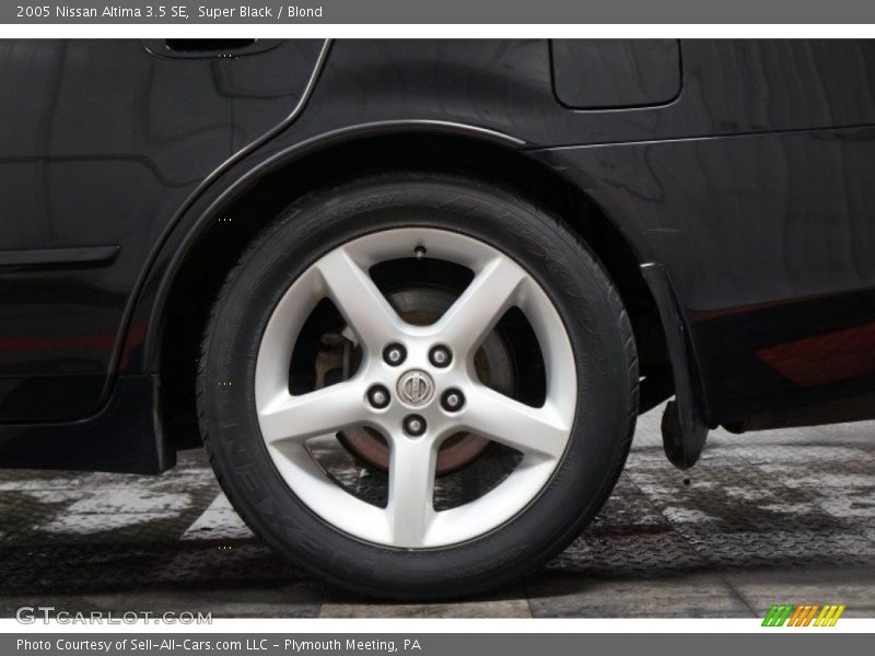 Super Black / Blond 2005 Nissan Altima 3.5 SE