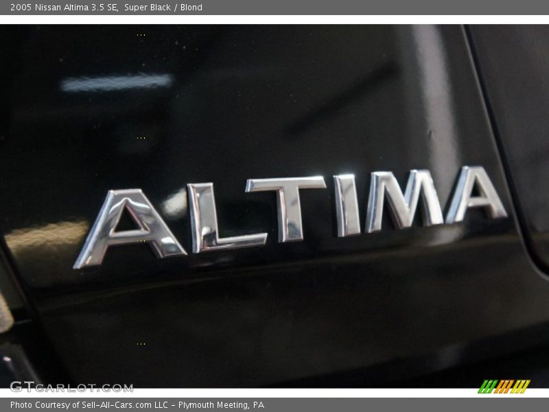 Super Black / Blond 2005 Nissan Altima 3.5 SE