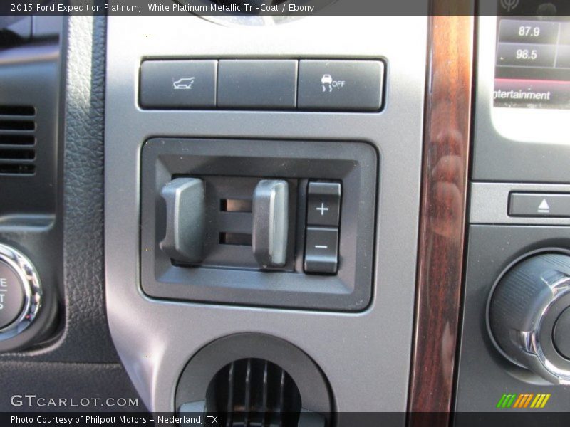 White Platinum Metallic Tri-Coat / Ebony 2015 Ford Expedition Platinum