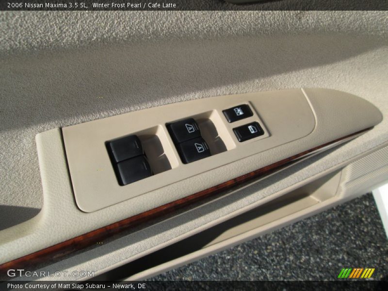 Winter Frost Pearl / Cafe Latte 2006 Nissan Maxima 3.5 SL