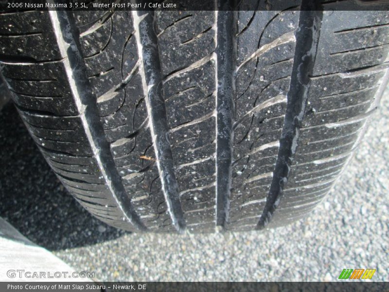 Winter Frost Pearl / Cafe Latte 2006 Nissan Maxima 3.5 SL