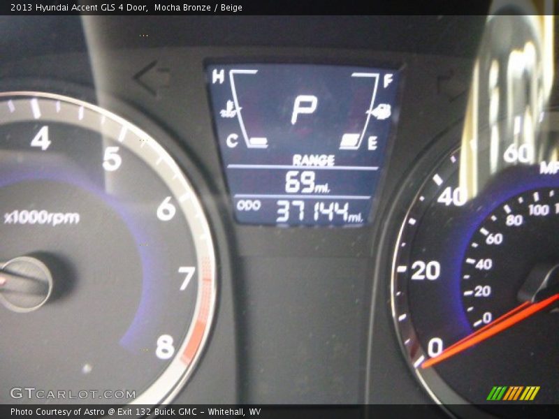 Mocha Bronze / Beige 2013 Hyundai Accent GLS 4 Door