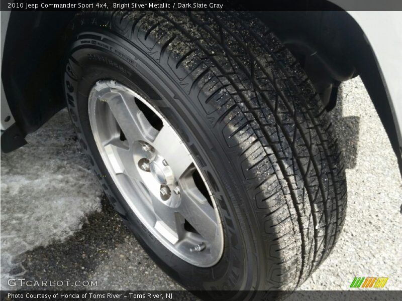 Bright Silver Metallic / Dark Slate Gray 2010 Jeep Commander Sport 4x4