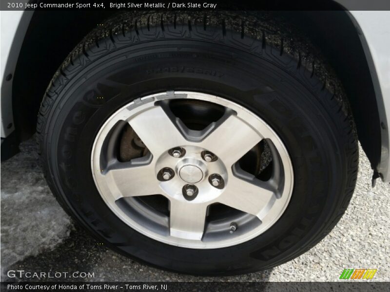 Bright Silver Metallic / Dark Slate Gray 2010 Jeep Commander Sport 4x4