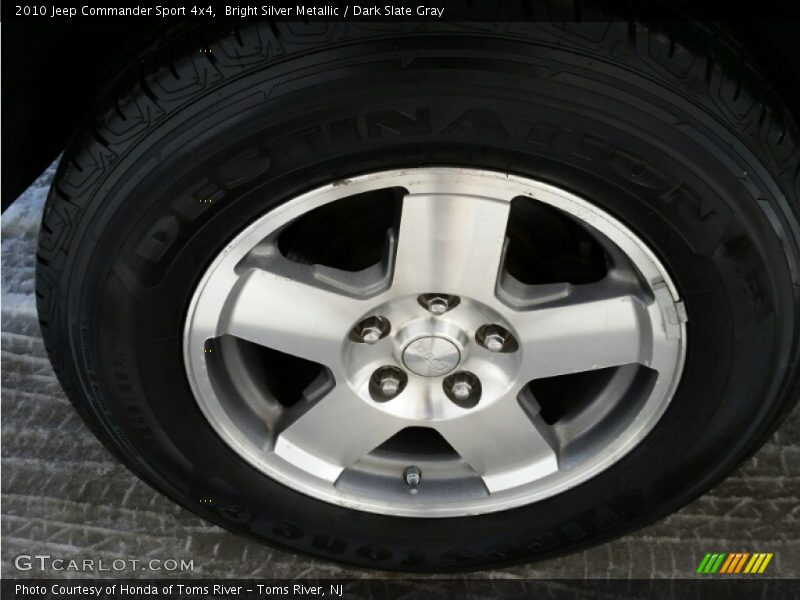 Bright Silver Metallic / Dark Slate Gray 2010 Jeep Commander Sport 4x4