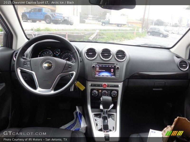 Arctic Ice / Black 2015 Chevrolet Captiva Sport LT