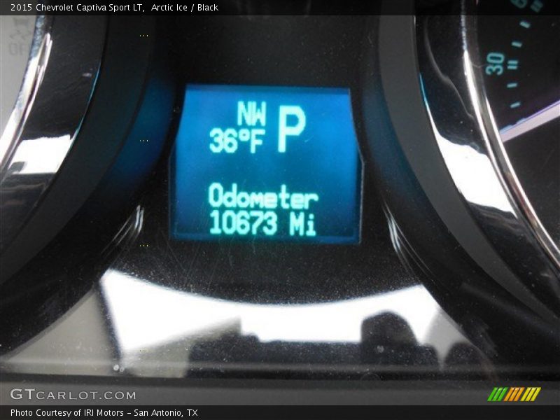 Arctic Ice / Black 2015 Chevrolet Captiva Sport LT