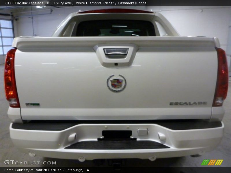 White Diamond Tricoat / Cashmere/Cocoa 2012 Cadillac Escalade EXT Luxury AWD